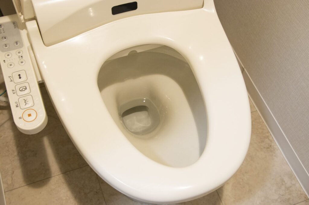 トイレ掃除を簡単に 頑固な尿石の掃除方法を解説