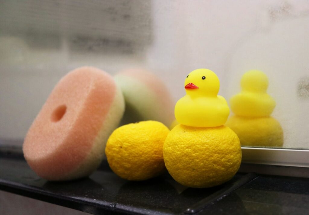 お風呂のおもちゃを綺麗に カビの掃除方法を解説
